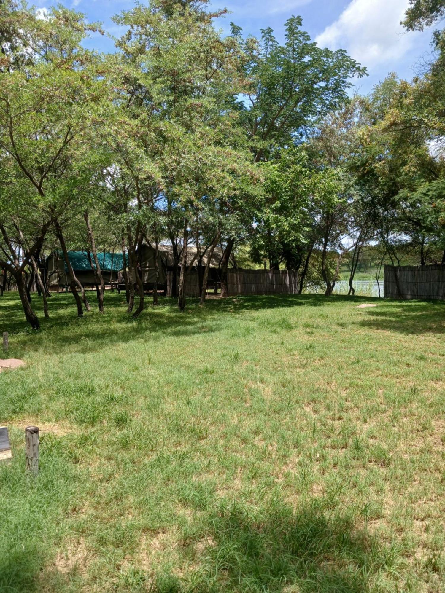 Camp Hogo Kavango 龙杜 外观 照片