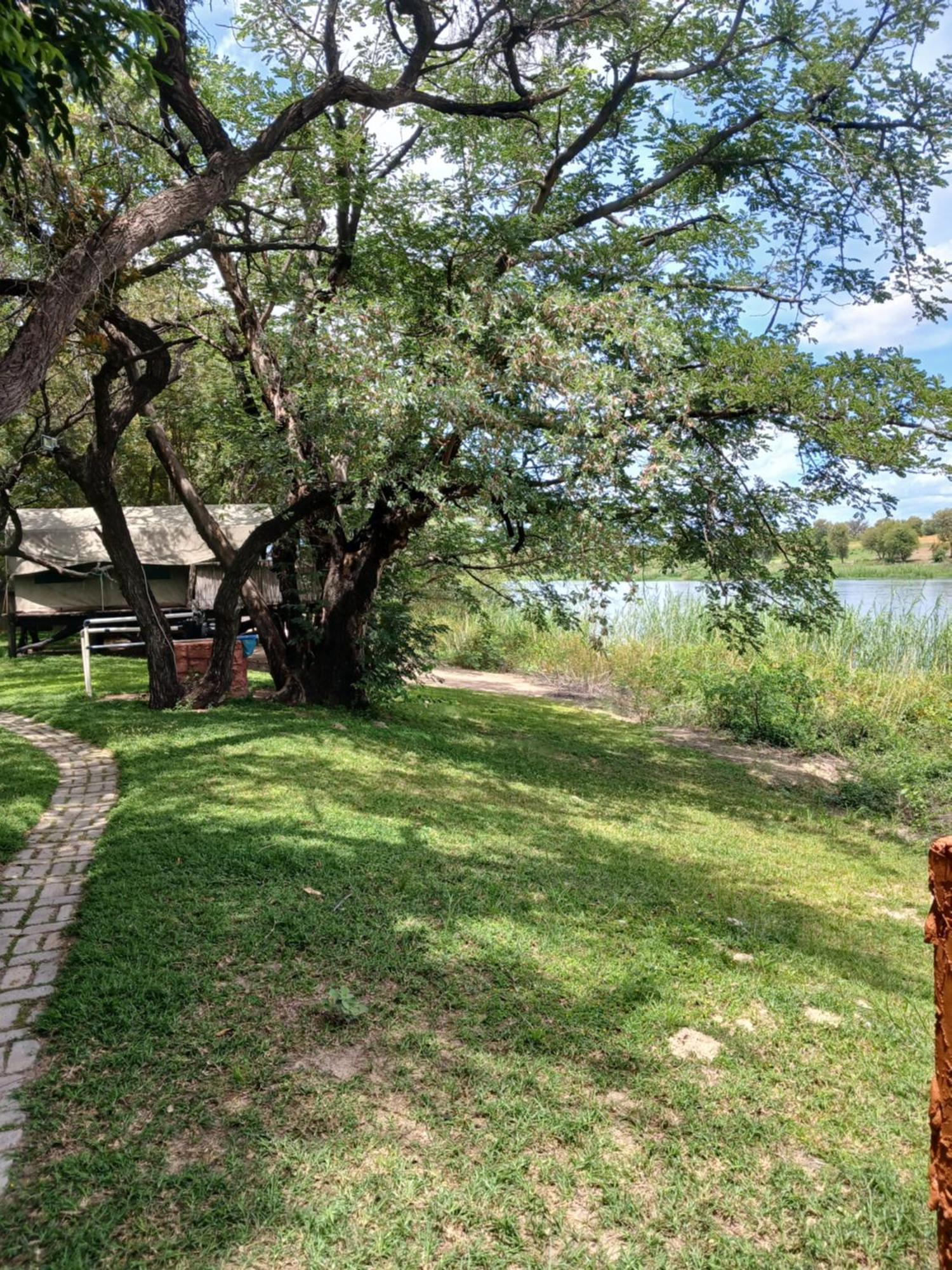 Camp Hogo Kavango 龙杜 外观 照片